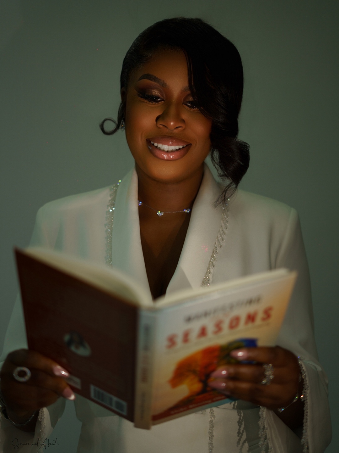 Eloho reading